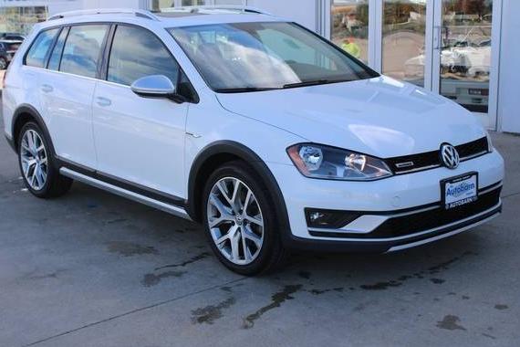 VOLKSWAGEN GOLF ALLTRACK 2017 3VWH17AU8HM527476 image VOLKSWAGEN GOLF ALLTRACK 2017 3VWH17AU8HM527476 image